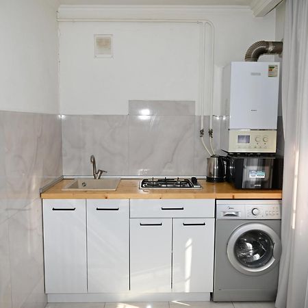 Cozy Apartment Near To The Metro H Kochar 19 Jereván Kültér fotó