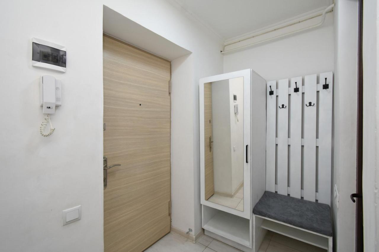 Cozy Apartment Near To The Metro H Kochar 19 Jereván Kültér fotó
