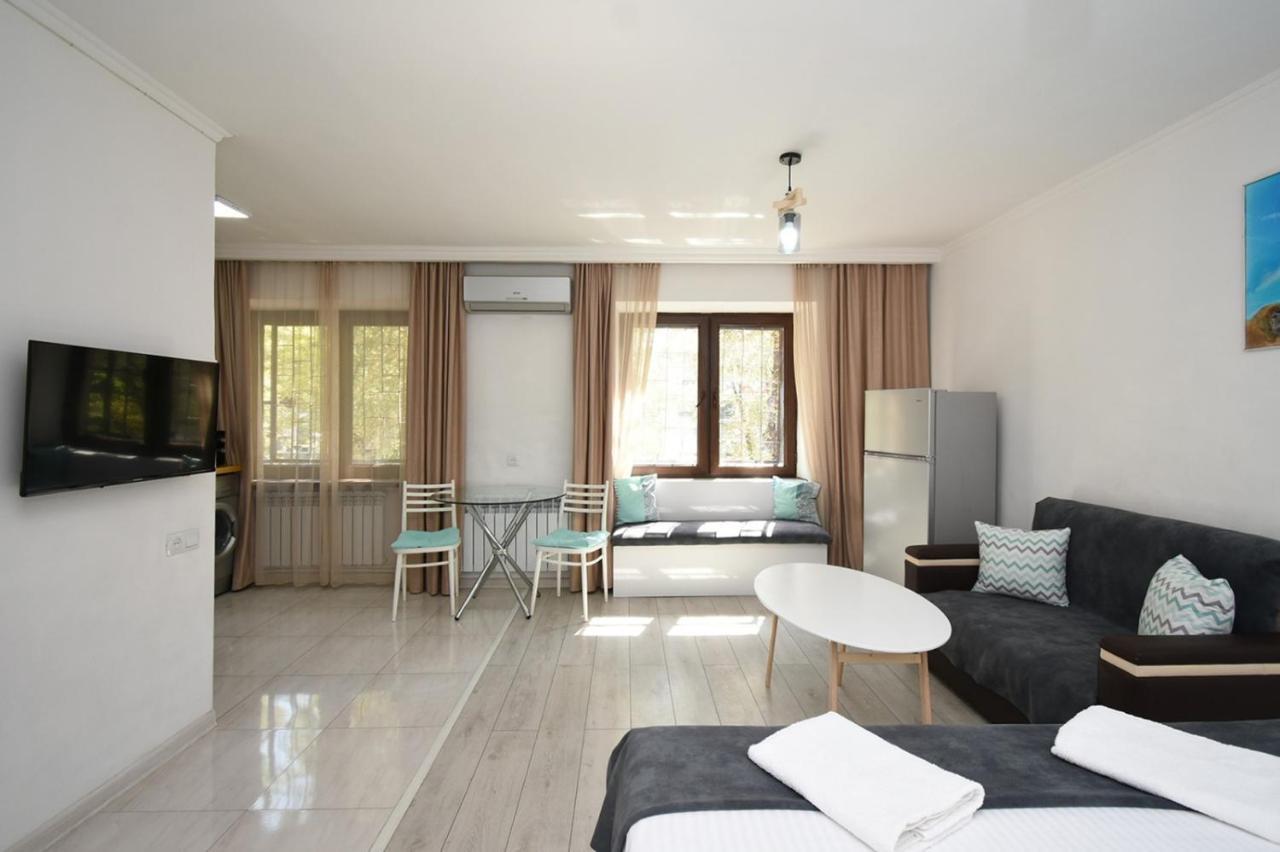 Cozy Apartment Near To The Metro H Kochar 19 Jereván Kültér fotó