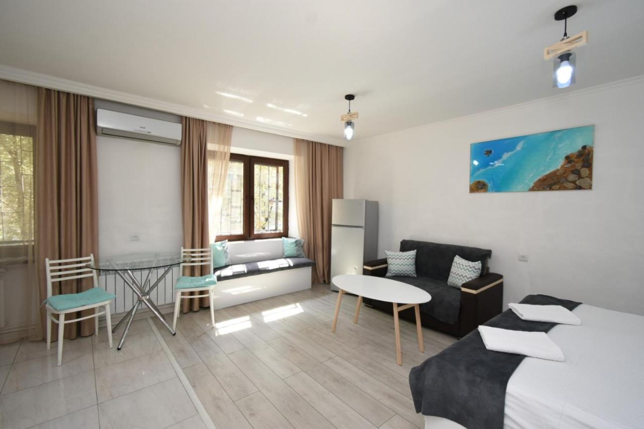 Cozy Apartment Near To The Metro H Kochar 19 Jereván Kültér fotó
